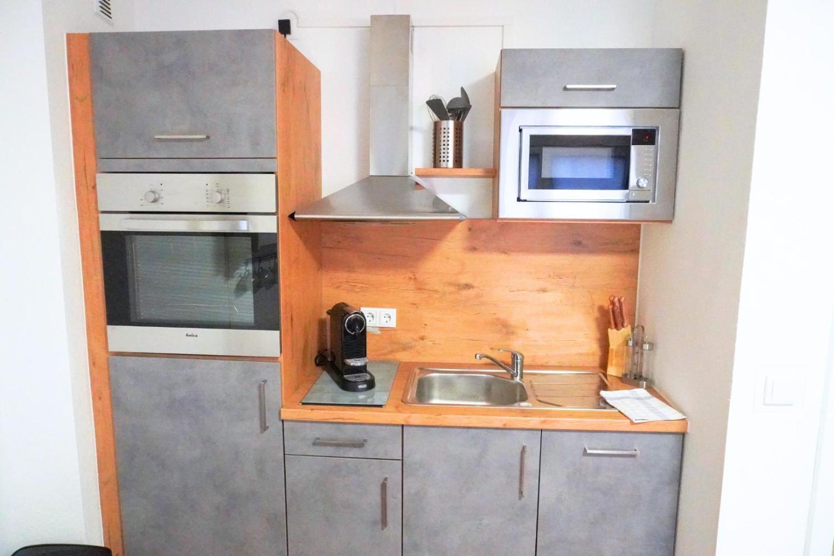 Living-life, Klinik & Messe Vor Ort, Wlan, Netflix Apartment *