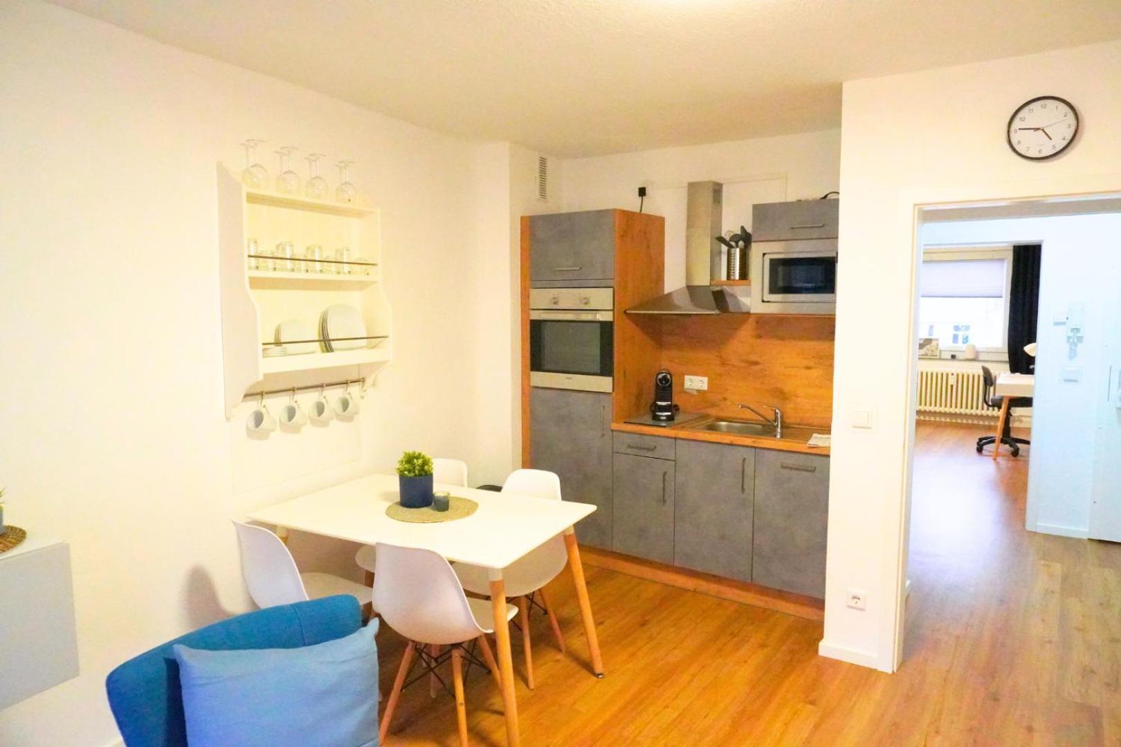 Living-life, Klinik & Messe Vor Ort, Wlan, Netflix * Essen